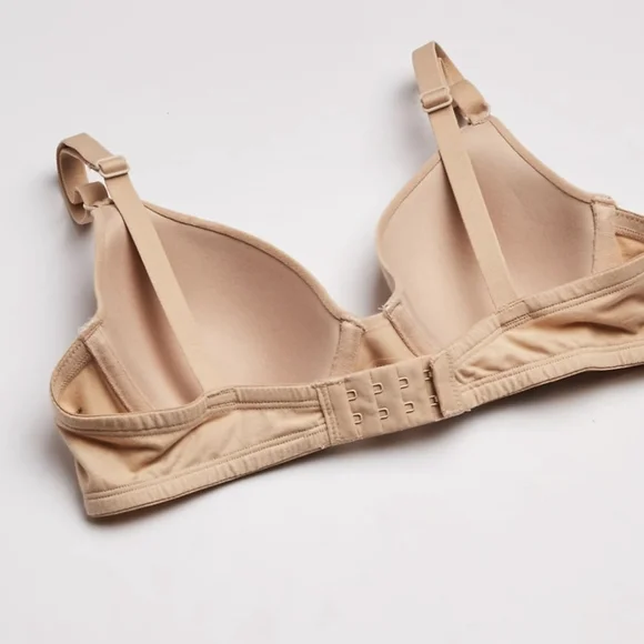 Black and nude Fruit of the Loom t-shirt bras - Picture 4 of 4